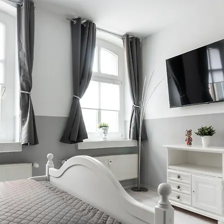 Schaebu! 3 Altmarkt In Neuem Glanz